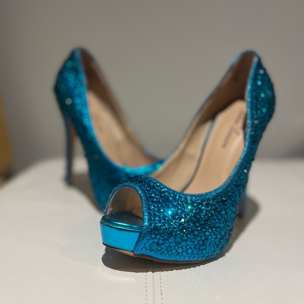 Lauren Lorraine Size 8.5 platform Platform teal blue with rhinestones pump